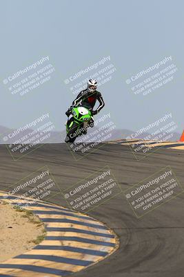 media/Mar-28-2022-Superbike Trackdays (Mon) [[b8603d0f67]]/Open Track Time/Turns 9 and 10/